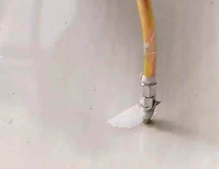 木垒哈萨克瓷砖空鼓维修公司专业解答在瓷砖铺贴过程中，如果使用的砂料过粗（如全部使用了粗砂），可能会导致以下问题